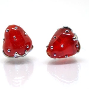 Small 8mm Red Strawberry lampwork beads, Red glass berry, Glass strawberry, Red Berry fruit beads, Red silver berry beads