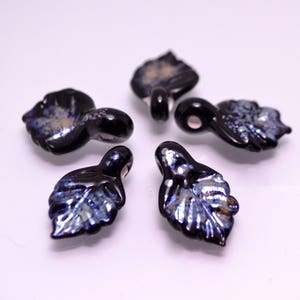 silver handmade jewelry bead black jewerly decor  floral glass jewelry leaf making glass leaf jewelry design artisan lampwork silver glass