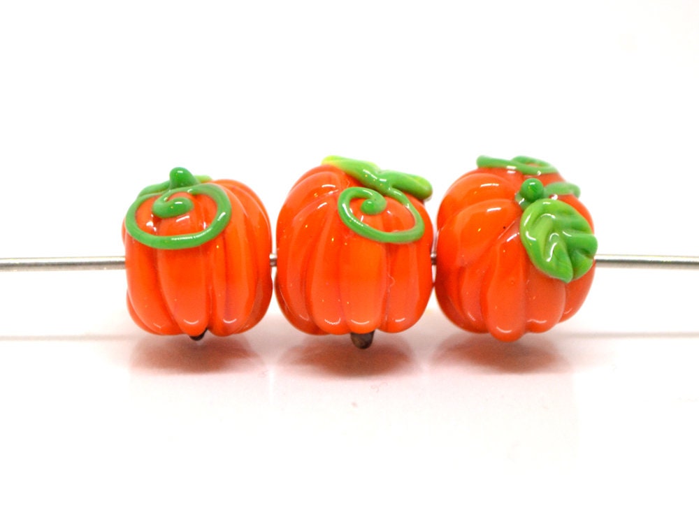 Pony Bead Pumpkins – Halloween Children’s Craft