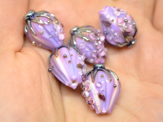 Lavender Flower Bouquet Lampwork Beads, Light Purple Lampwork - Main Image