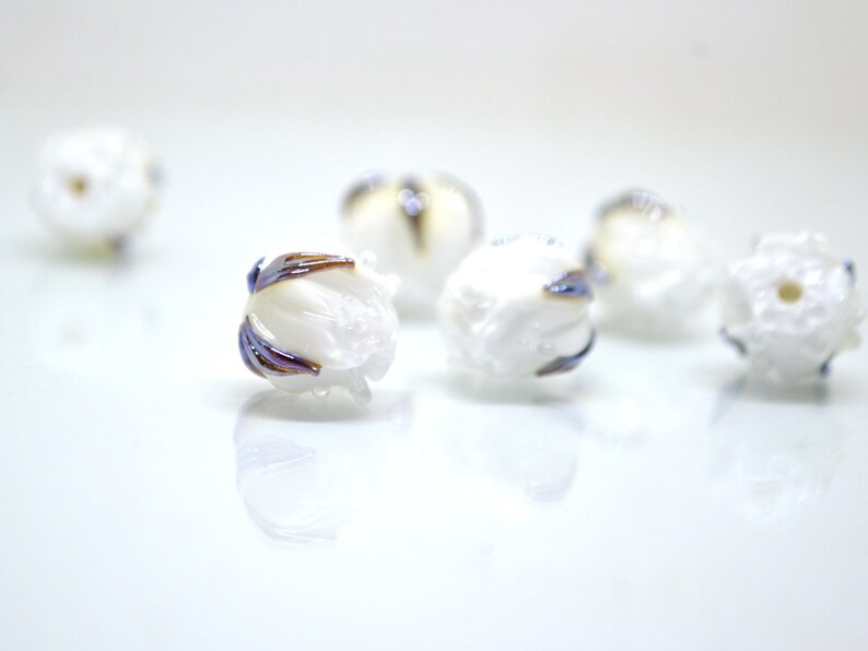 Floral jewelry making White silver rosebud beads Lampwork pair Glass rose beads Flower bud beads white floral lampwork