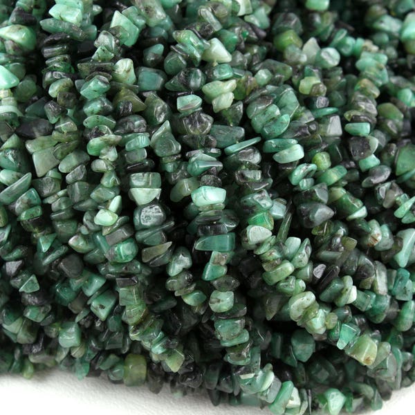 16" Natural Emerald Chip Bead,Uncut Chip Bead,5-7 MM,Polished Beads,Smooth Emerald Chip Bead,Emerald gemstone,making Jewelry,Wholesale Price