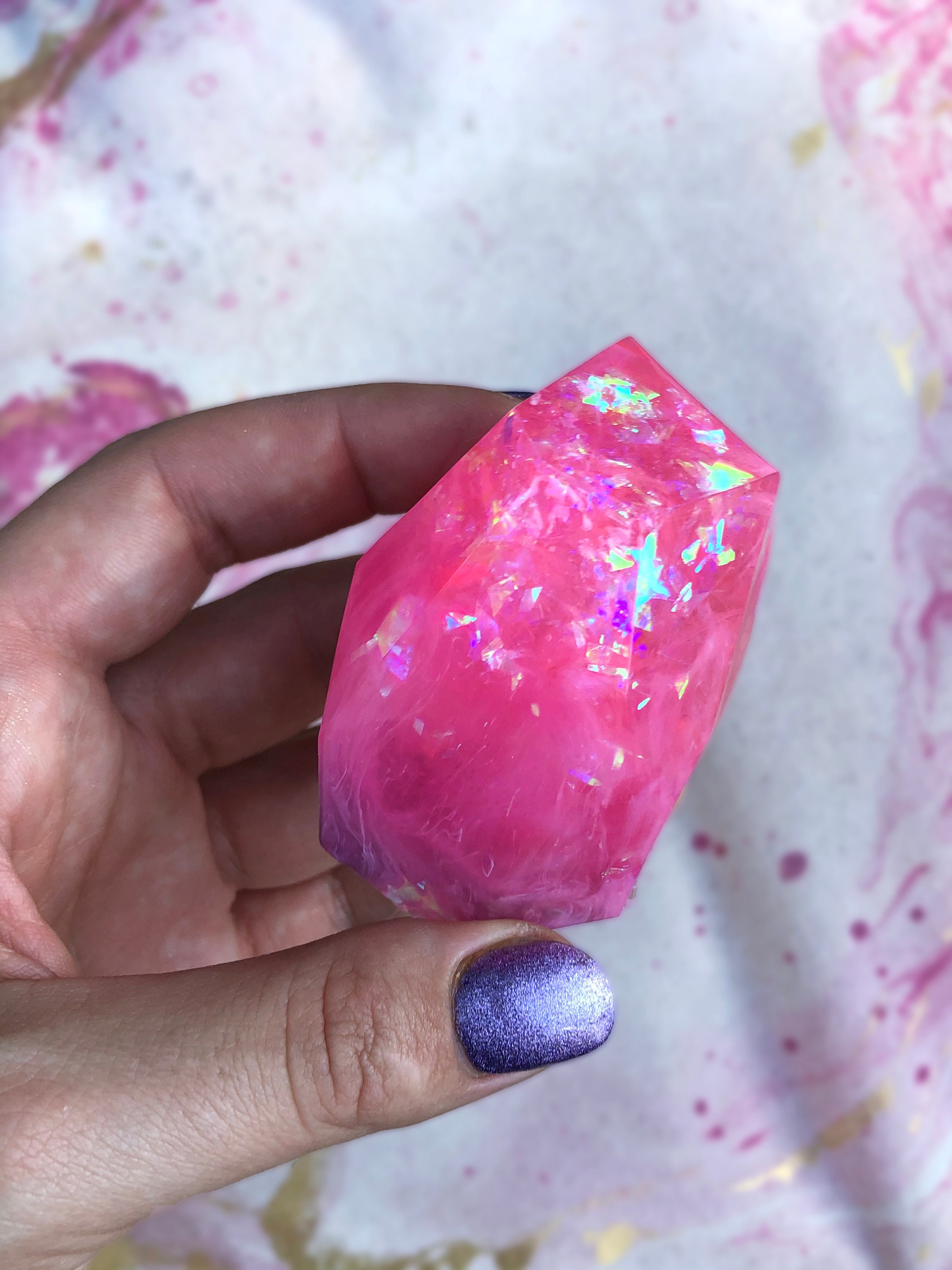 Cristal de resina holográfica rosa peso de papel hecho a mano | Etsy