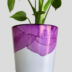 Hand Painted Plant Pot with Drainage Hole, Ceramic, Purple and White, Modern Fluid Art Pot Planter, Indoor Pot, Colourful Planter, Violet image 3