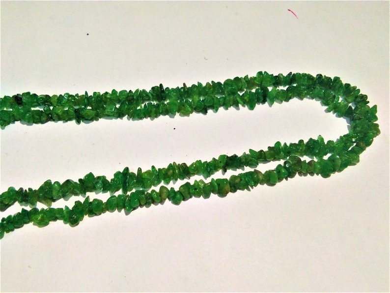 AAA Natural Tsavorite Rough Nuggets Beads Tsavorite Small Nuggets Beads,Tsavorite Stone Necklaces Jewellery. ON SALE
