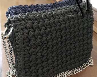 handgefertigte gestrickte Taschen