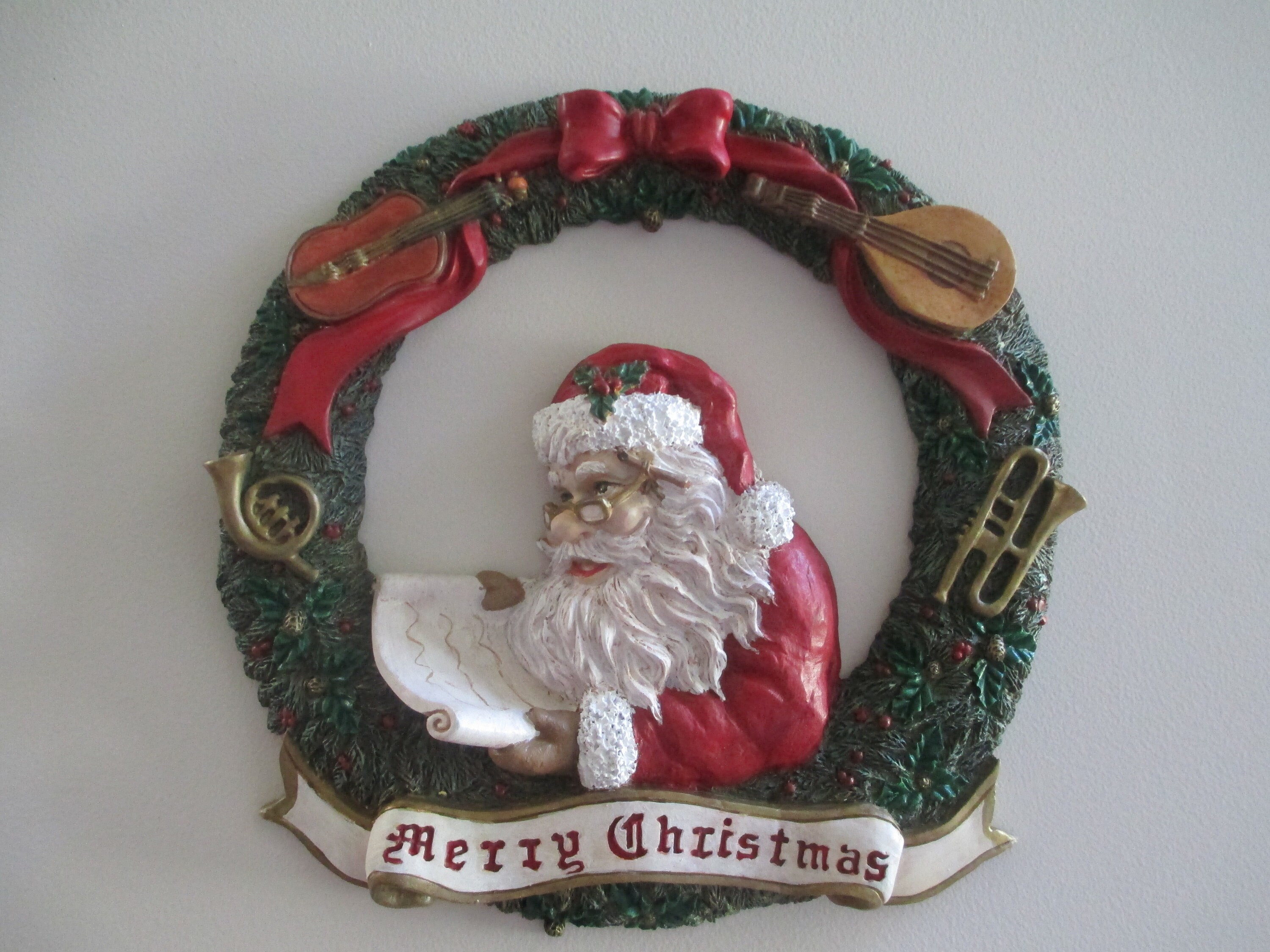 Retro Santa” Clothespin Wreath