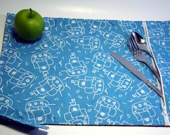 Placemat "Merry Sailor" pirate ship pattern with zippered utensil compartment