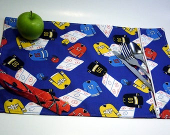 Placemat "Blue-White-Red" hockey pattern with zipped utensil compartment