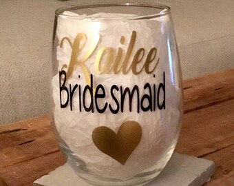 Bridesmaid wine glass. Bridesmaid glasses. Gift for bridesmaid. Bridesmaid ask gift. Asking to bridesmaid. Bridal party wine glasses.
