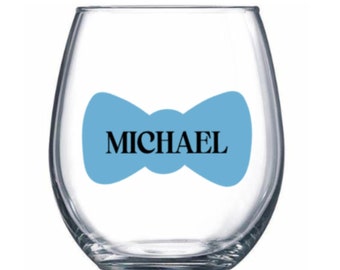Man of honor wine glass. Man of honor gift. Man of honor glass. Groomsman glass. Best man glass. Best man gift. Groomsman gift.