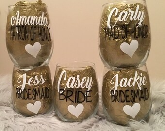 Bridesmaid wine glass. Bridesmaid wine glasses. Asking to be bridesmaid. Bridesmaid ask gift. Will you be my bridesmaid wine glass wine glas
