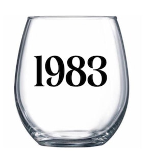 40 wine glass. 40th wine glass. 40th birthday gift. 40th birthday wine glass. 40 and fabulous wine glass. Forty wine glass. Gift for 40