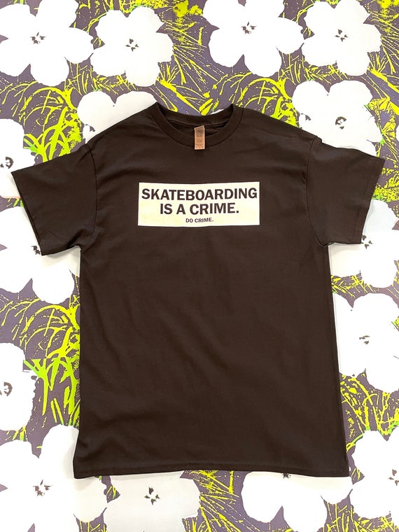 トップス SANTACRUZSKATEBOARDING IS NOT A CRIMETee s-l1200.jpg