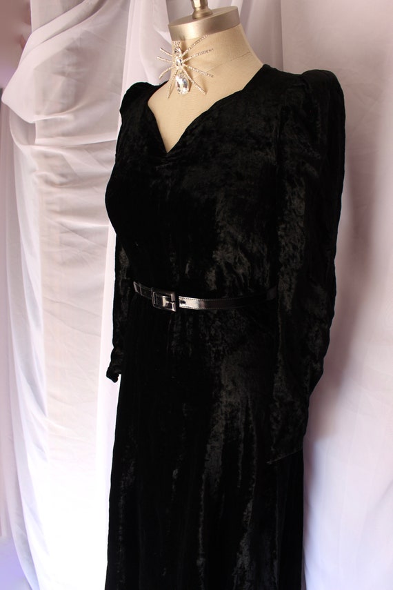 Vintage 1940s Black Velvet Dress | Vampira - image 5