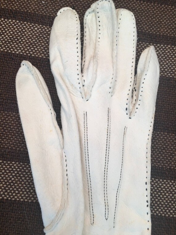 Vintage Ivory kid leather wrist length gloves sma… - image 6