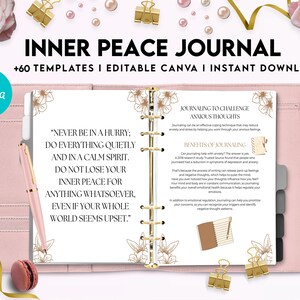 K&ouml;nnte beinhalten: Ein rosa und goldenes Journal mit dem Titel "Inner Peace Journal" und dem Text "Sei niemals in Eile; tue alles ruhig und in einem ruhigen Geist. Verliere deinen inneren Frieden nicht f&uuml;r irgendetwas, selbst wenn die ganze Welt auf den Kopf gestellt zu sein scheint." Das Journal enth&auml;lt ein Zitat &uuml;ber die Vorteile des Journalf&uuml;hrens und wie es bei Angstzust&auml;nden und Depressionen helfen kann.
