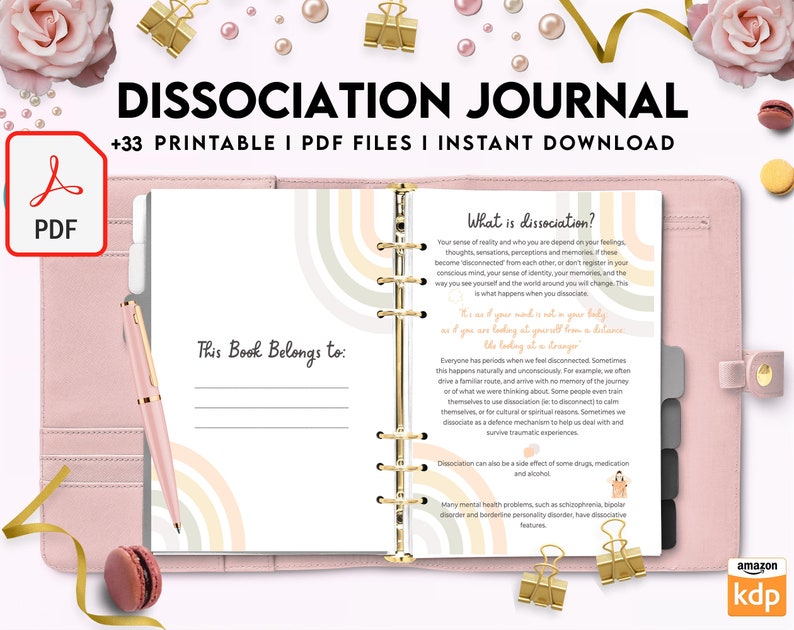 K&ouml;nnte beinhalten: Ein rosa-wei&szlig;es Journal mit einem Regenbogen-Design auf dem Cover. Der Titel des Journals lautet "Dissociation Journal" und der Untertitel lautet "+33 Printable I PDF Files I Instant Download". Das Journal ist auf einer Seite mit dem Titel "What is Dissociation?" und einer Beschreibung der Dissoziation ge&ouml;ffnet.