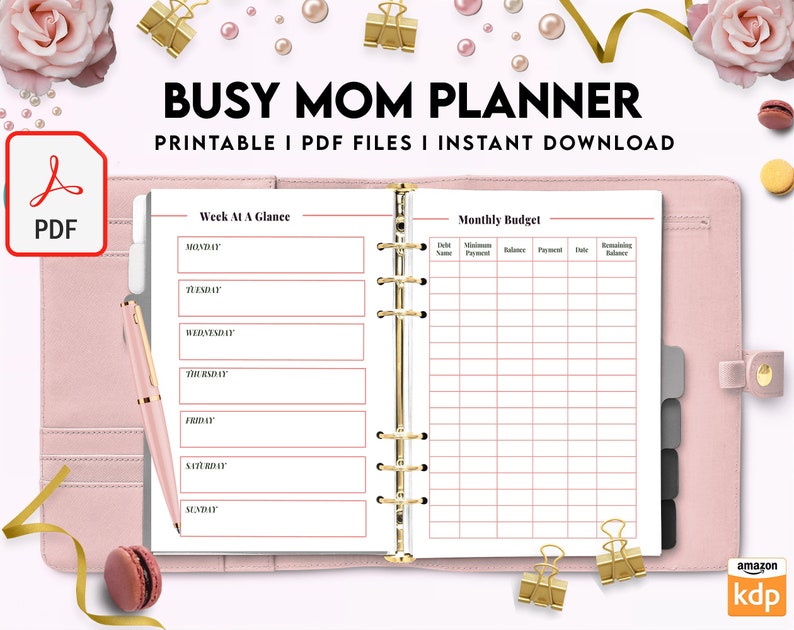 Puede incluir: Un planificador rosa y dorado con el texto "BUSY MOM PLANNER" y "PRINTABLE I PDF FILES I INSTANT DOWNLOAD". El planificador tiene un horario semanal y una secci&oacute;n de presupuesto mensual.