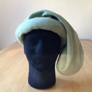 Medieval bag hat in pale green, 15th century cap, reenactment headwear