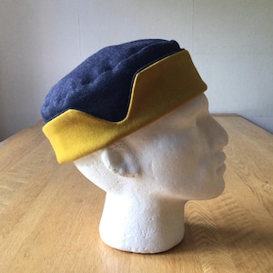 Medieval reversible split brim hat, blue and yellow medieval hat, Renaissance cap, reenactment, hand sewn cap,
