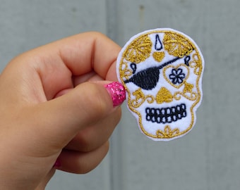 Gold deathhead thermostick patch, Shield, embroidered patch, Iron on patch, embroidered iron applique, DIY appliques and textile crest