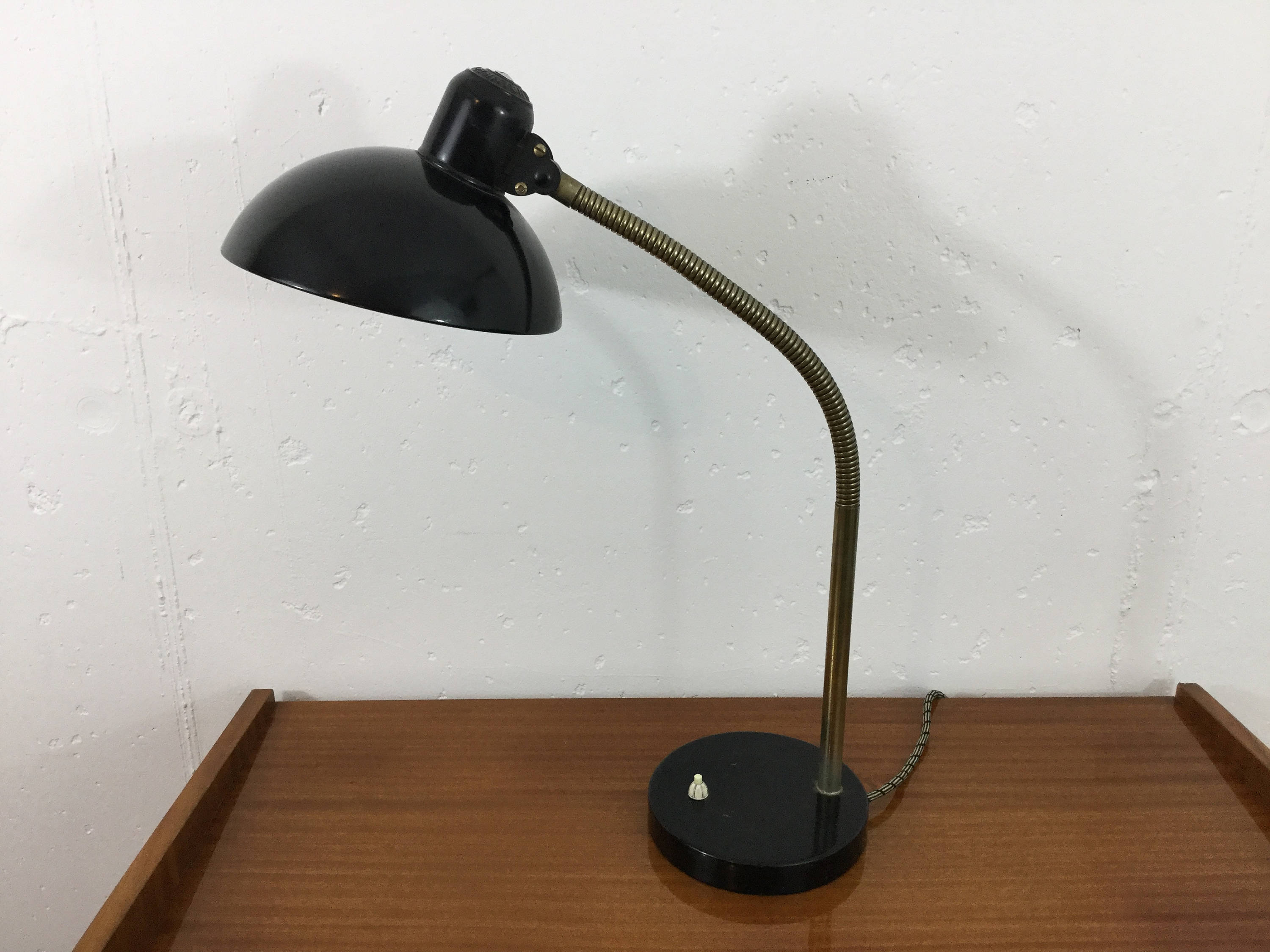 Lampe Kaiser Idell Modèle 6561