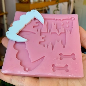 Vampire Pallet Silicone Mould, resin gypsum soap candle making, Dracula halloween jewellery