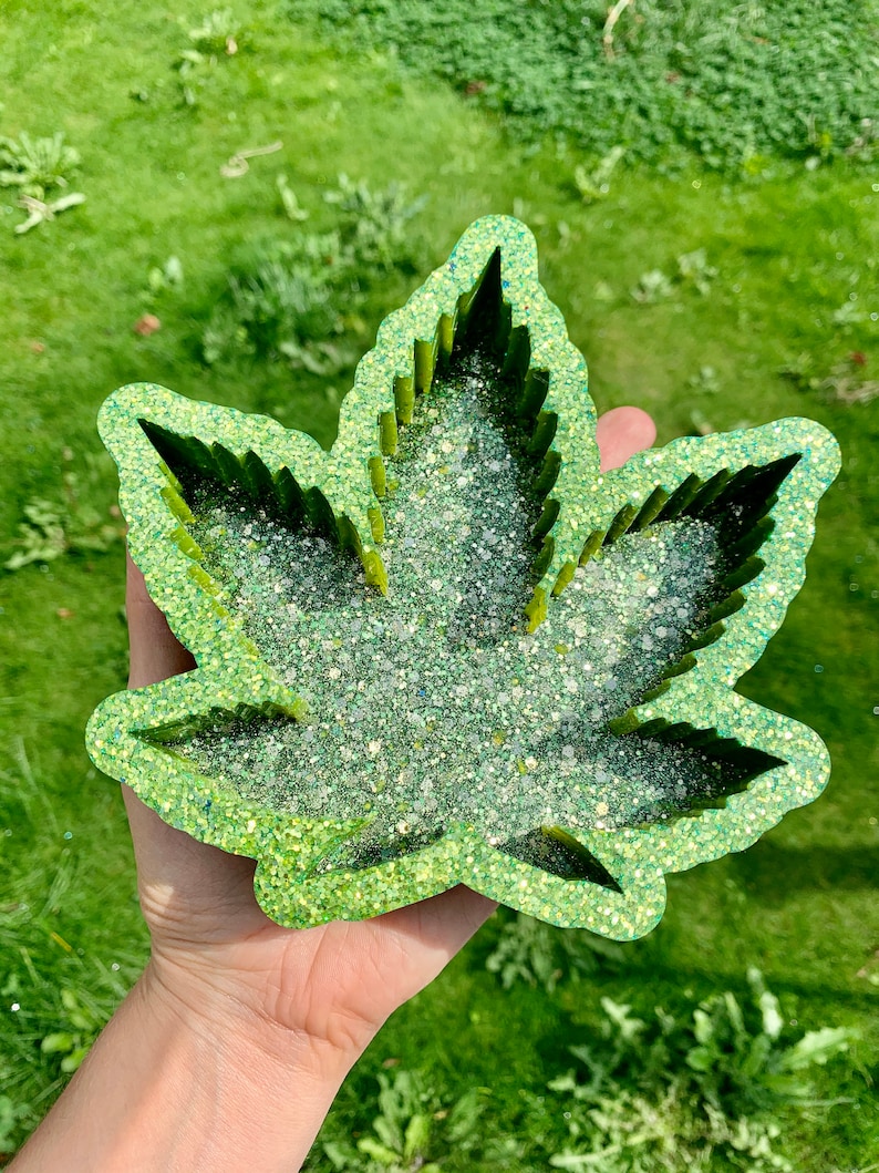 custom gift for pot lovers Pot Leaf 420 Trinket Tray Resin Ash Tray Weed Dish multiple colour options
