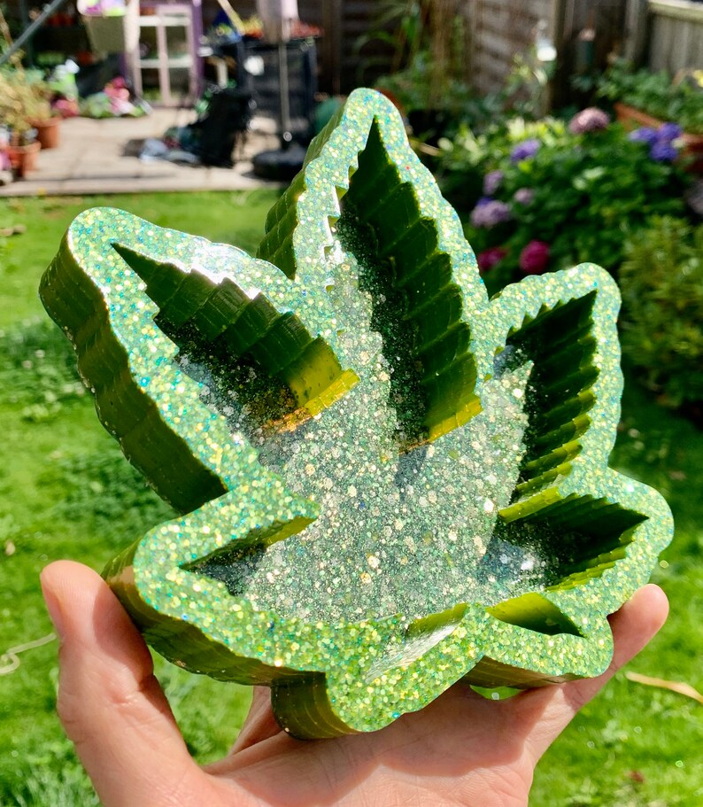 custom gift for pot lovers Pot Leaf 420 Trinket Tray Resin Ash Tray Weed Dish multiple colour options