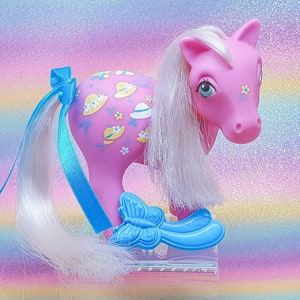 My Little Pony / Bonnie Bonnets / MLP G1 / 1983 / hasbro vintage toy / pony TAF / twice as fancy pony / butterfly brush accessory MLP