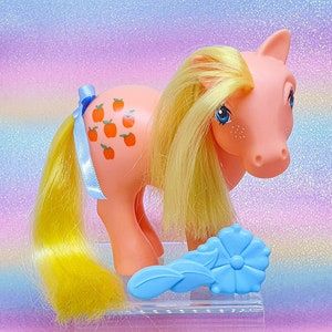 My Little Pony / Applejack with brush flower / Nirvana Italy / MLP G1 / 1983 / hasbro vintage toy / Mio Mini Pony Melania / earth pony