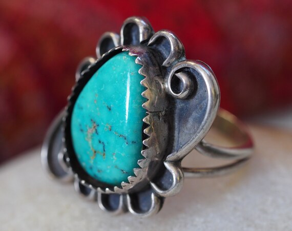 Turquoise Teardrop Ring, Sawtooth Bezel, Framed i… - image 3