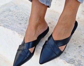 Handmade leather mules shoes, women's mules, black leather loafers, black slippers, slip on flats, pointy mules, pvc sole, beige suede mules