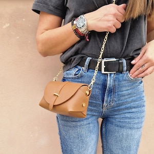 Brown Textured Leather Crossbody Bag, Warm Tan/Caramel, Handmade Purse with Gold Chain, Elegant Lizard-Embossed Genuine Leather Shoulder Bag