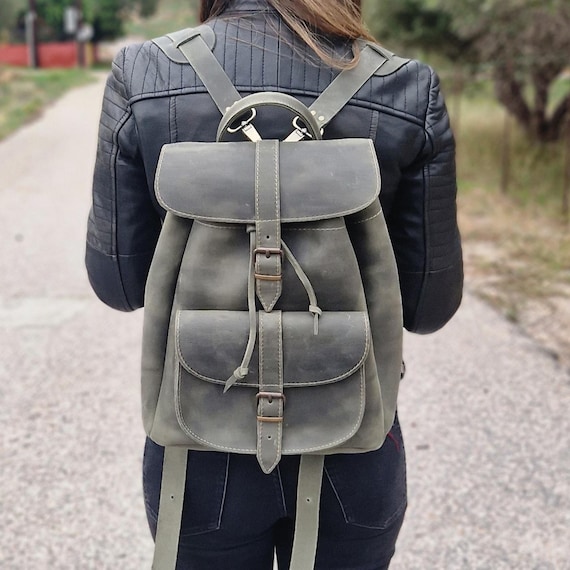 Handgefertigte Leder Rucksack, Grüne Schultasche, Magnetverschluss