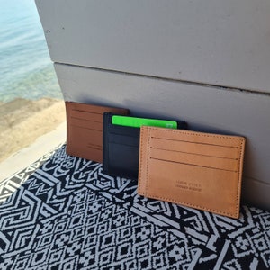 Cartera de cuero hecha a mano para hombres, Funda de cuero para tarjetas de crédito o débito, Regalo de novio para hombres, Regalo para papá, Producto griego, regalo para él