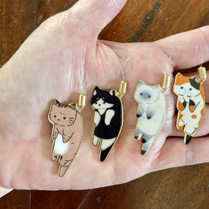 KITTY CAT Needle Threader - Magnetic Enameled - Choose your color!