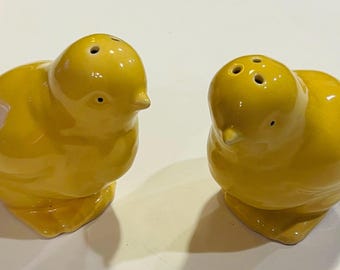 Ensemble sel et poivre poussins vintage