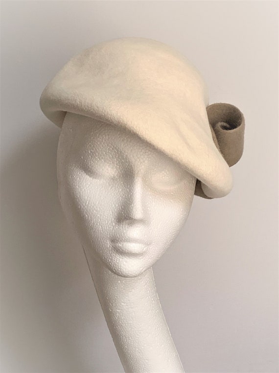 cream beret hat