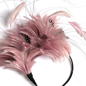 pale lilac fascinator, pale lilac feather fascinator Wedding hat, lilac Royal Ascot fascinator, Kentucky Derby hat, lilac feather halo crown