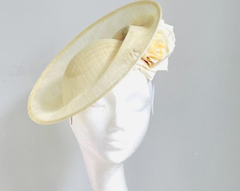 Butter Yellow fascinator, butter yellow Royal Ascot hat, butter yellow cocktail hat, butter yellow Kentucky Derby hat, butter yellow hat