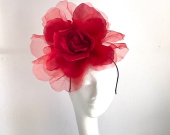 Roter Blumenhut, Riese Rote Mutter der Braut Hut, riesige Blume Hatinator, rote Blume Hochzeitshut, roter Kentucky Derby Hut, roter Royal Ascot Hut
