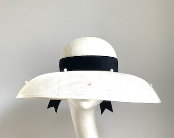 Ivory Royal Ascot hat, ivory white hat, ivory mother of the bride hat, ivory fascinator, wedding hat, Kentucky Derby hat, ivory ribbon hat