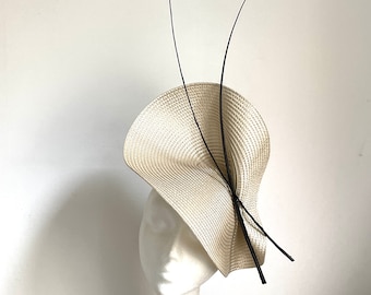 Natural beige saucer disc hat, Beige Kentucky Derby fascinator hat, straw fascinator Wedding, Royal Ascot race hat, mother of the bride hat