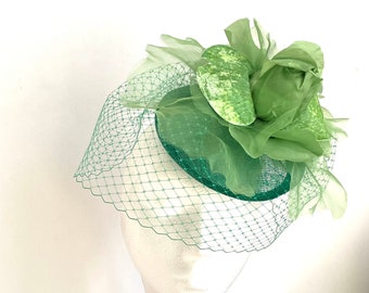 Emerald Green Hat, green Ascot Derby Races fascinator hat, green Wedding hat, green Kentacky Derby fascinator hat, green sculpture hat