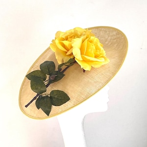 Large Yellow saucer hat, mother of the bride hat, yellow fascinator, large flower wedding hat, Kentucky Derby hat, yellow Royal Ascot hat