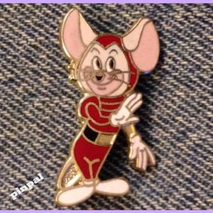 Space Mouse Brooch Pin ~ 1977 Vintage ~ Cloisonne ~ Cartoon ~ Walter Lantz