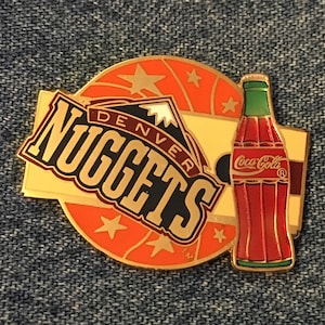 Pin de los Denver Nuggets ~ NBA ~ Coca Cola ~ Coca-Cola ~ Vintage 1994 de Imprinted Products
