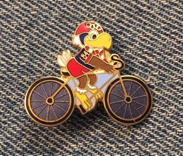 Pin's Mascotte Sam The Eagle – Jeux Olympiques Los Angeles 1984 – Occasion